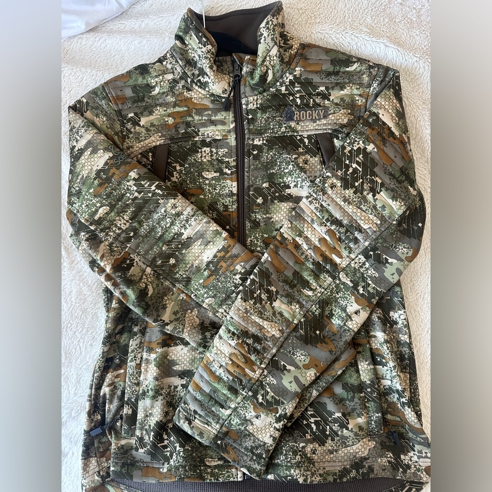NEVER WORN